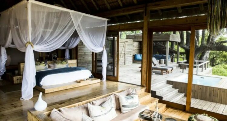 Best Luxury Safari Lodges in Botswana | Exclusive Botswana Safaris
